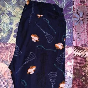 TC LuLaroe bakers Leggings!